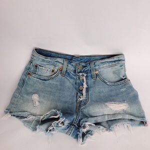 Levi’s shorts